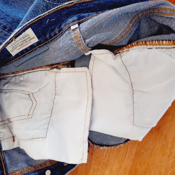 Rare LEVI's Classic Blue Ribcage V Yoke Frayed Skirt - Picture 8 of 14